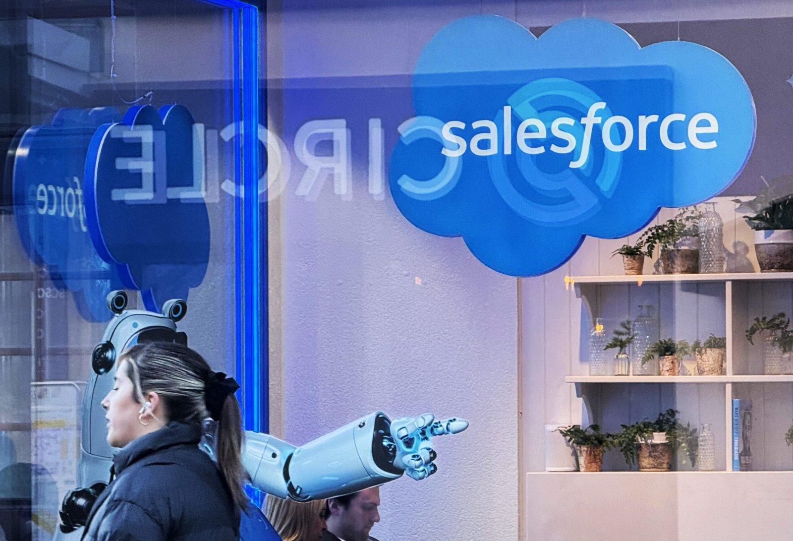 Salesforce logo